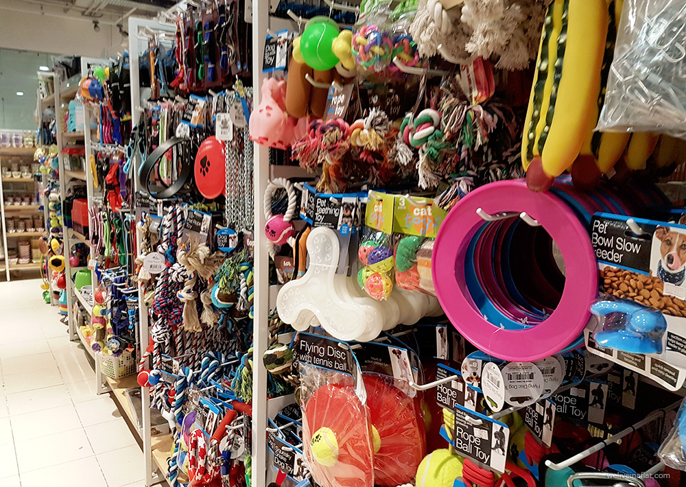 pet toy shop